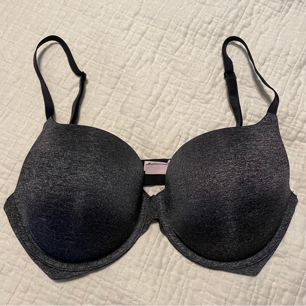 Victoria’s Secret Black/Gray T-Shirt Push-Up Bra (34DD)